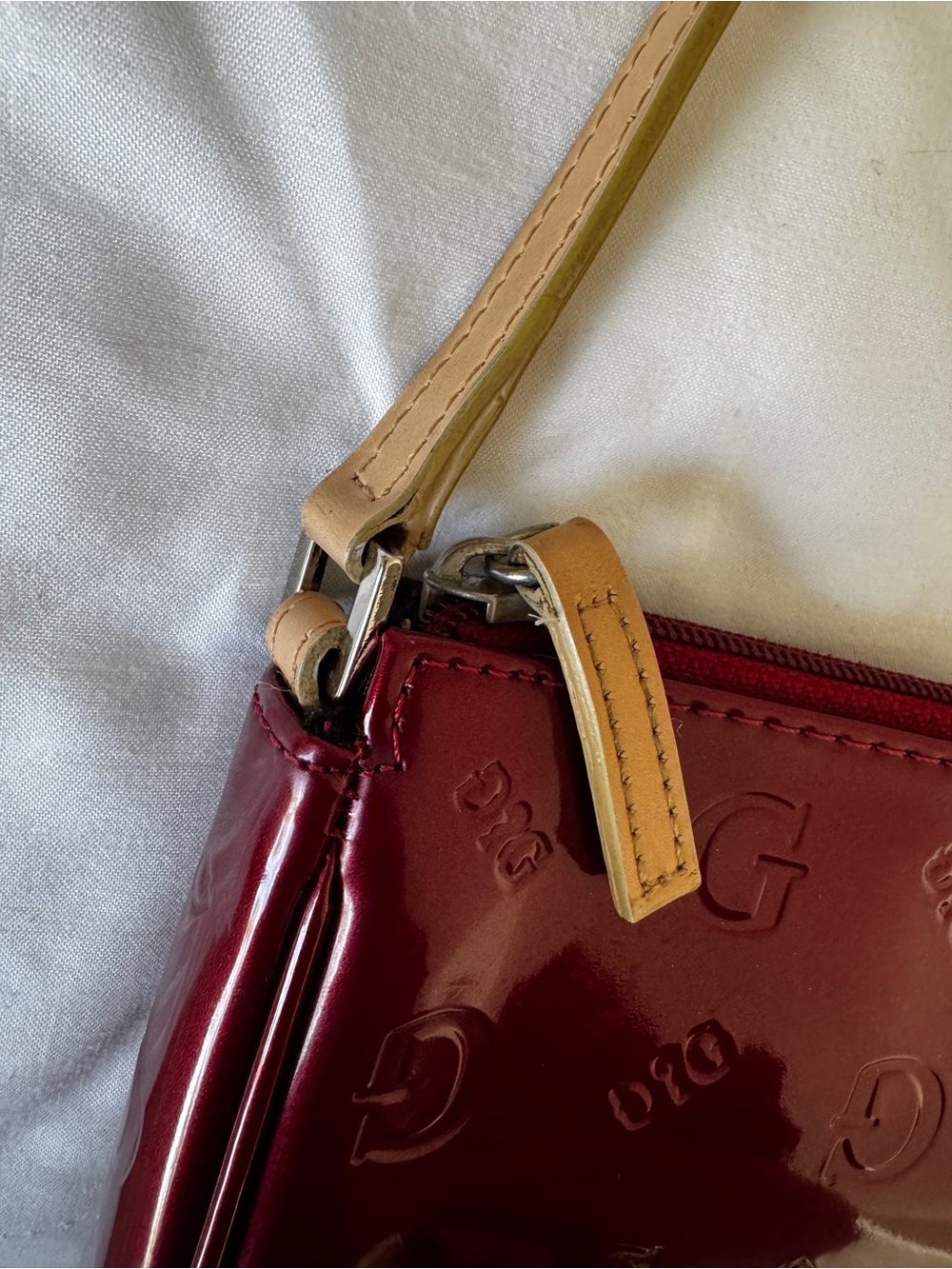 Vintage Y2K Guess maroon patent leather mini purse. - Picture 3 of 7